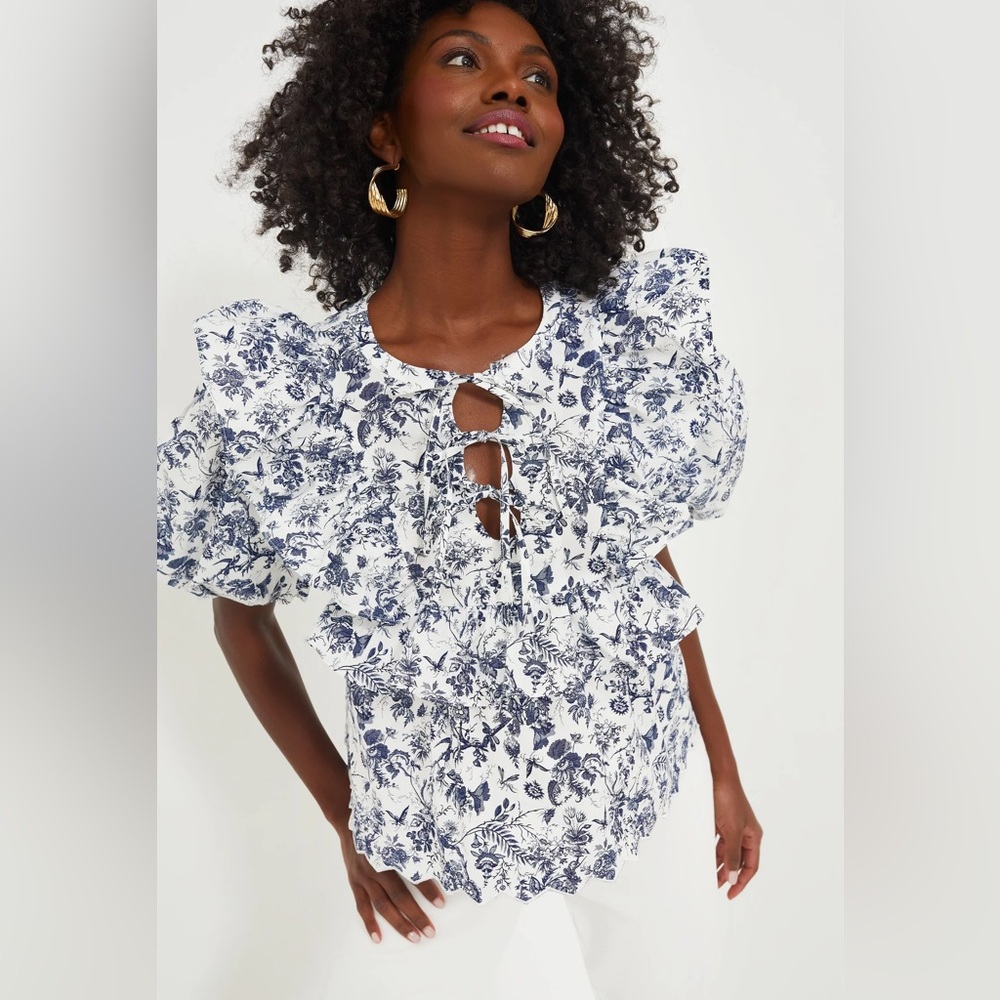 NWT Hyacinth House Navy Floral Ruffle Nadia Blouse, size Small